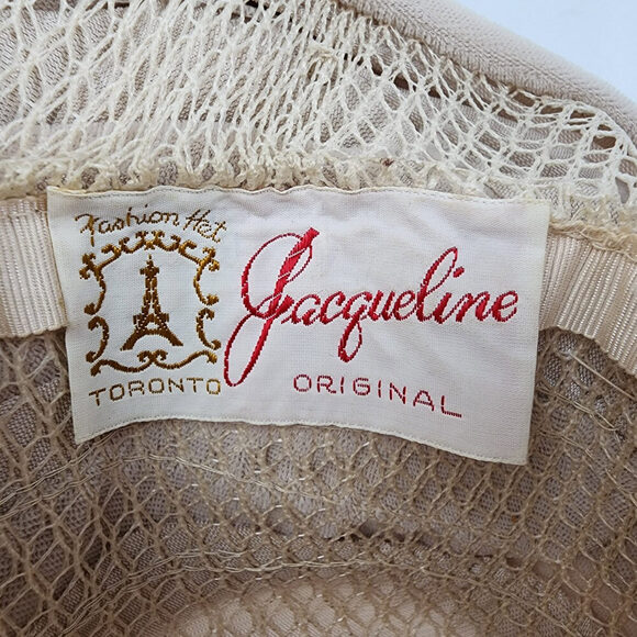 Vintage Jacqueline Cream Velvet Feather Detail Hat - Picture 8 of 9